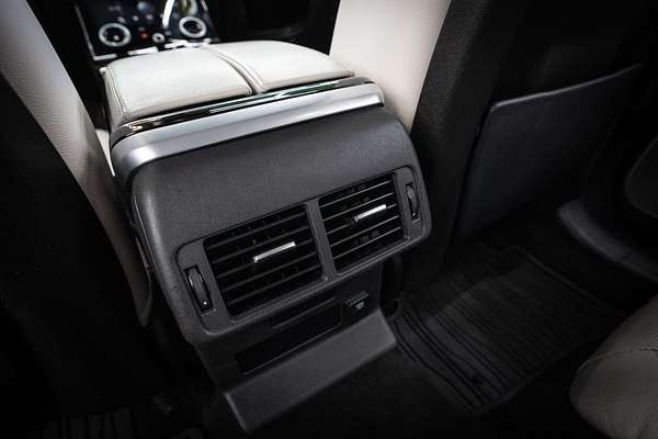 2018 Land Rover Range Rover Velar D300 SE L560