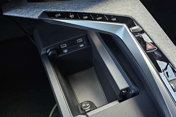 2025 Peugeot 3008 GT Premium Hybrid P64