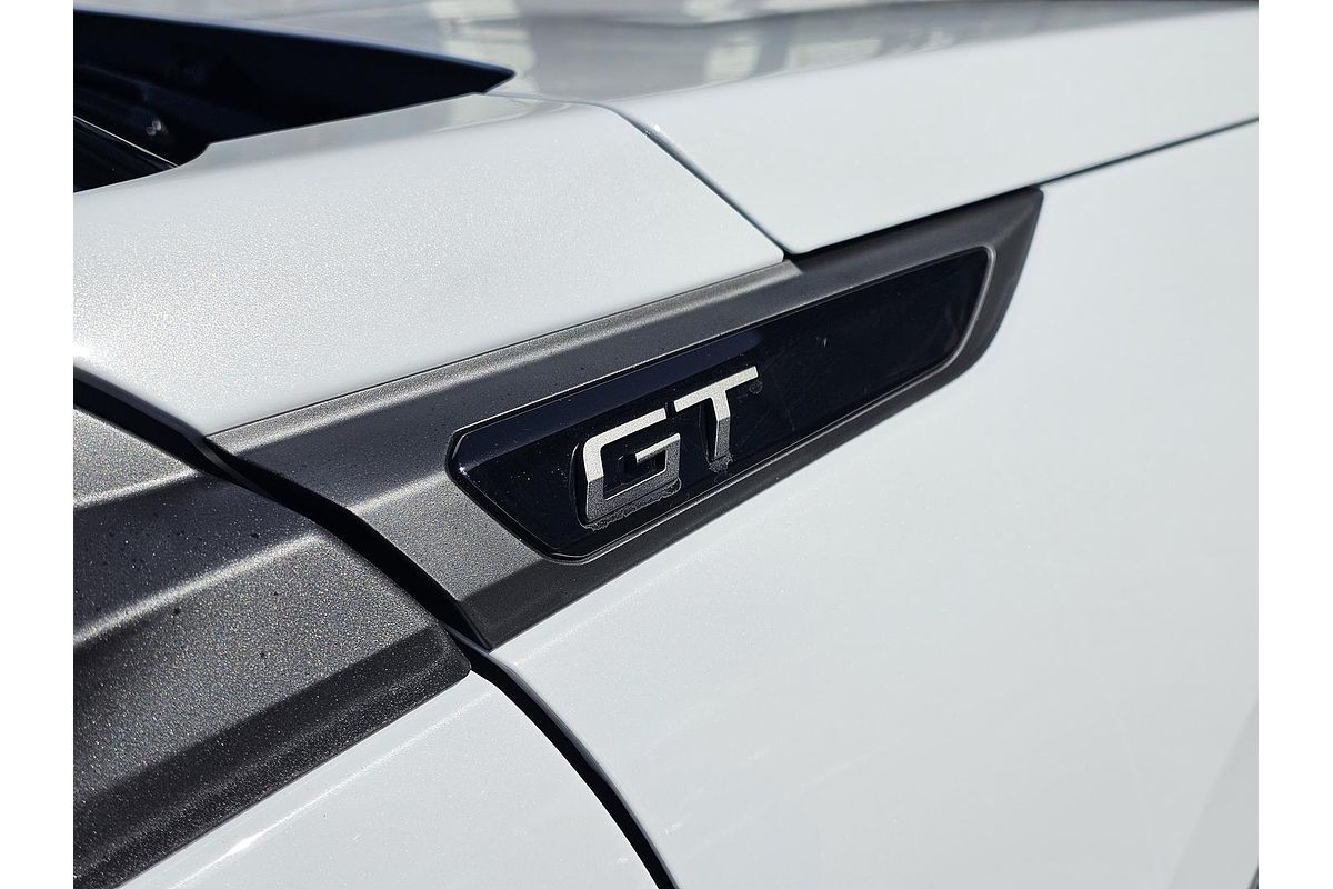 2025 Peugeot 2008 GT Hybrid P24