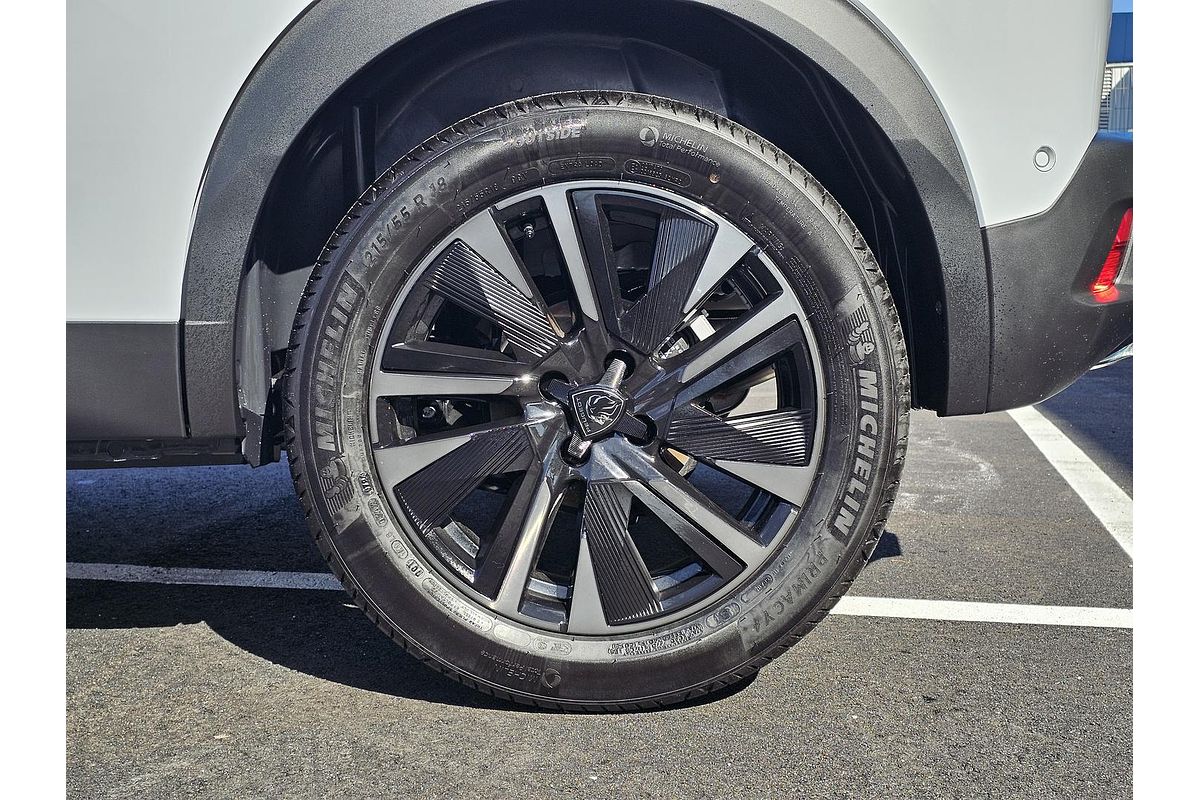2025 Peugeot 2008 GT Hybrid P24