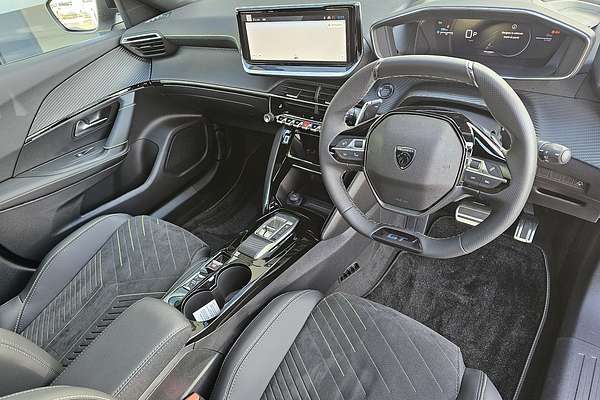 2025 Peugeot 2008 GT Hybrid P24