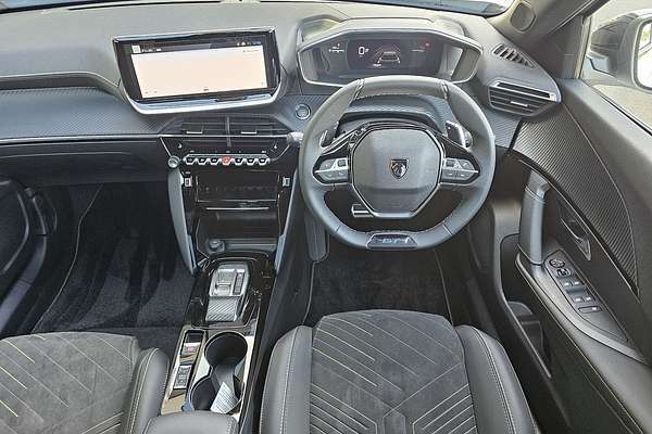 2025 Peugeot 2008 GT Hybrid P24