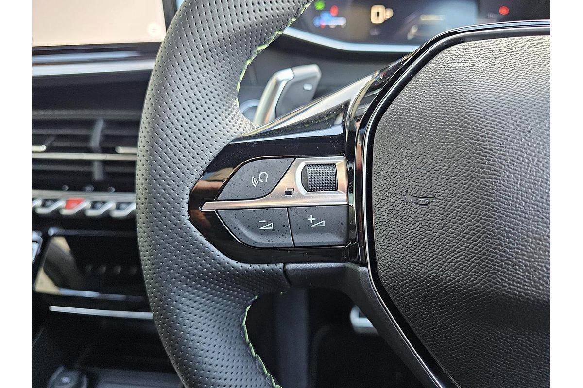 2025 Peugeot 2008 GT Hybrid P24