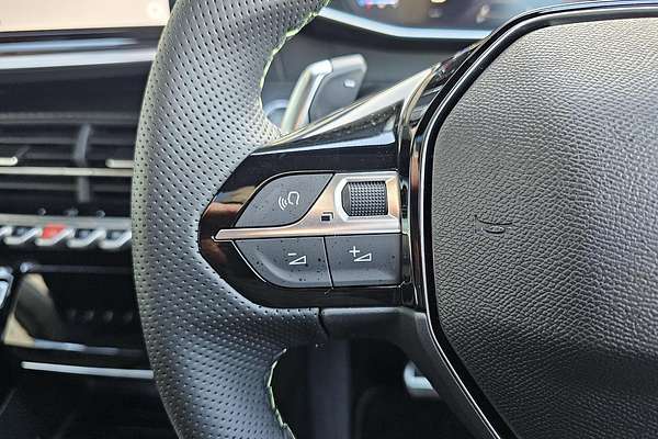 2025 Peugeot 2008 GT Hybrid P24