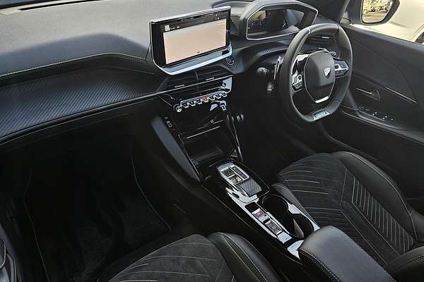 2025 Peugeot 2008 GT Hybrid P24