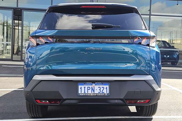 2025 Peugeot 5008 GT Premium Hybrid P74