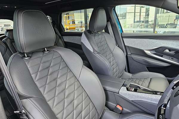 2025 Peugeot 5008 GT Premium Hybrid P74