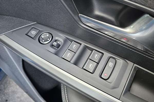 2025 Peugeot 5008 GT Premium Hybrid P74