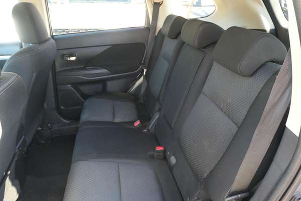 2015 Mitsubishi Outlander LS ZK