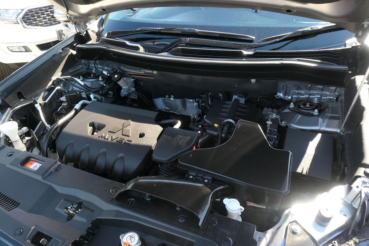 2015 Mitsubishi Outlander LS ZK