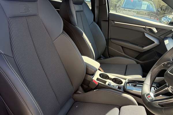 2025 Audi A3 35 TFSI S line GY