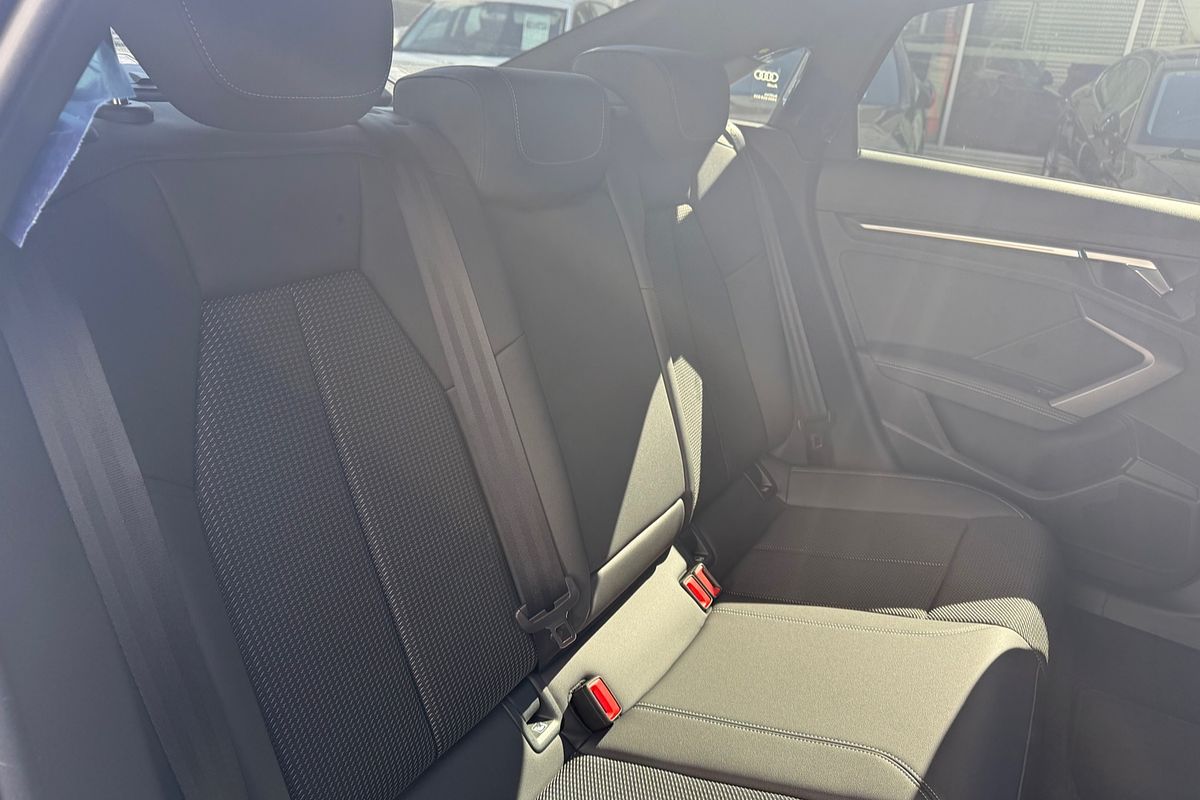 2025 Audi A3 35 TFSI S line GY
