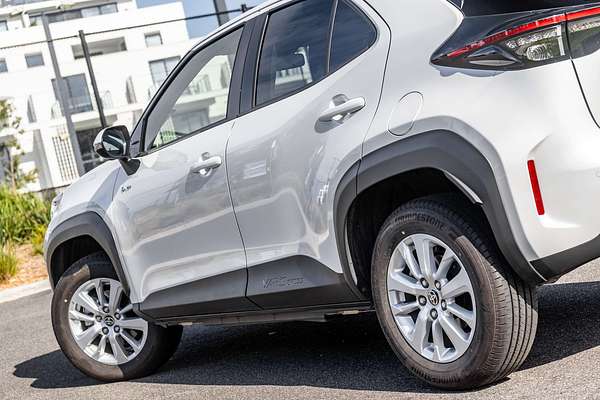 2024 Toyota Yaris Cross GXL MXPJ10R