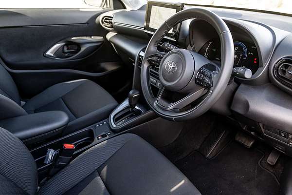 2024 Toyota Yaris Cross GXL MXPJ10R