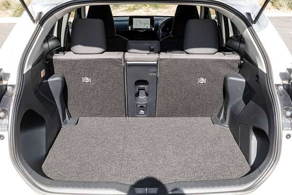 2024 Toyota Yaris Cross GXL MXPJ10R