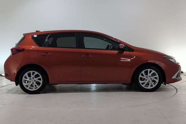 2017 Toyota Corolla Ascent Sport ZRE182R