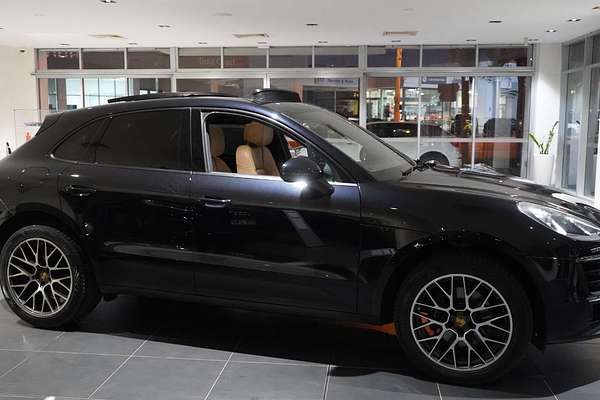2017 Porsche Macan 95B