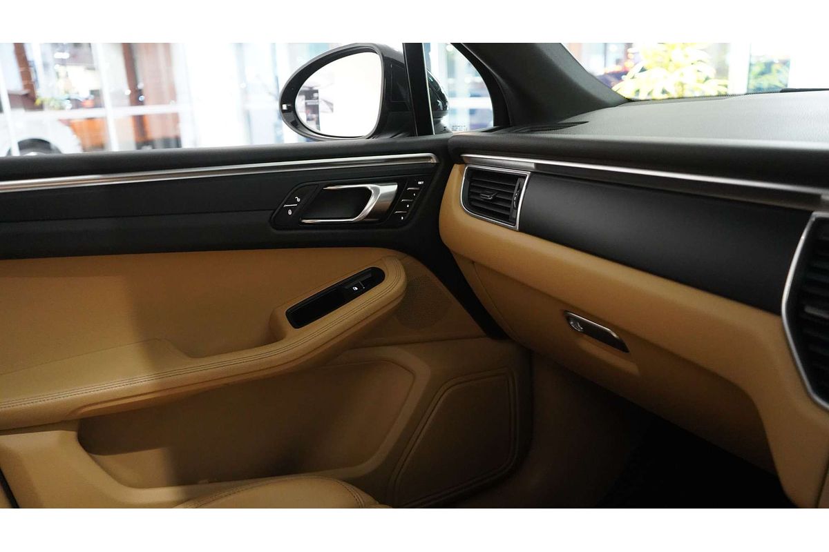 2017 Porsche Macan 95B