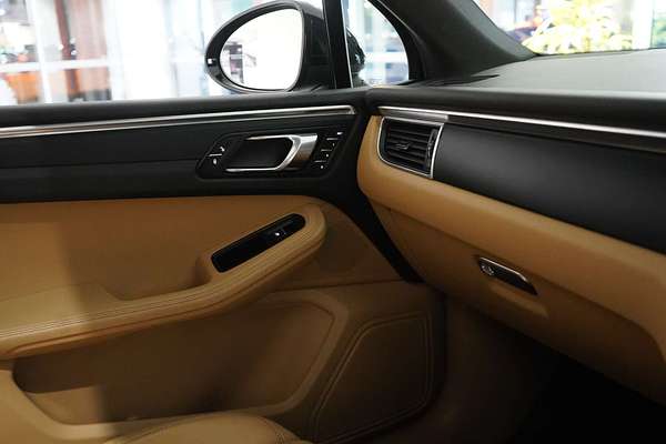 2017 Porsche Macan 95B