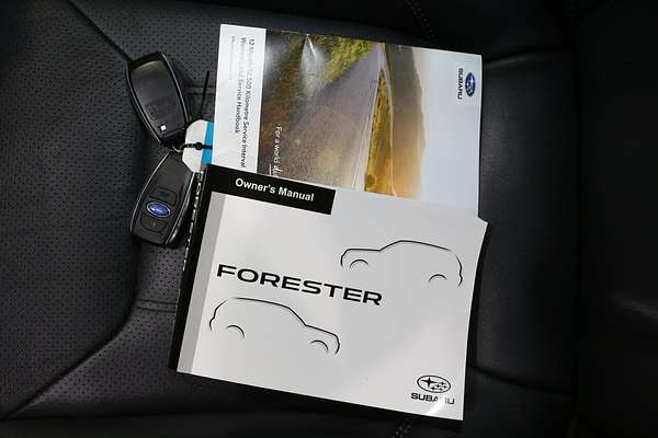 2024 Subaru Forester 2.5i Luxury Special Edition S5