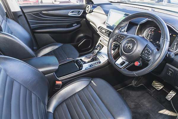 2022 MG HS Essence SAS23