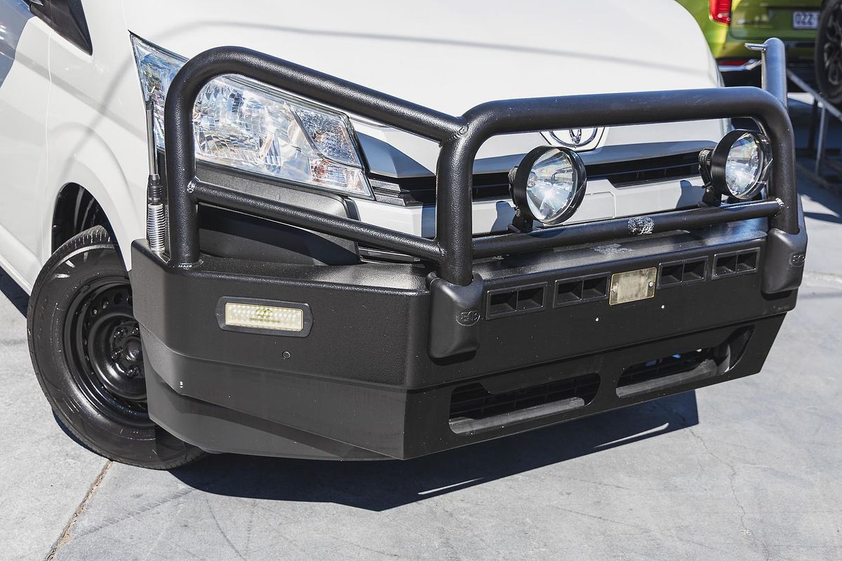 2020 Toyota Hiace Commuter GDH322R