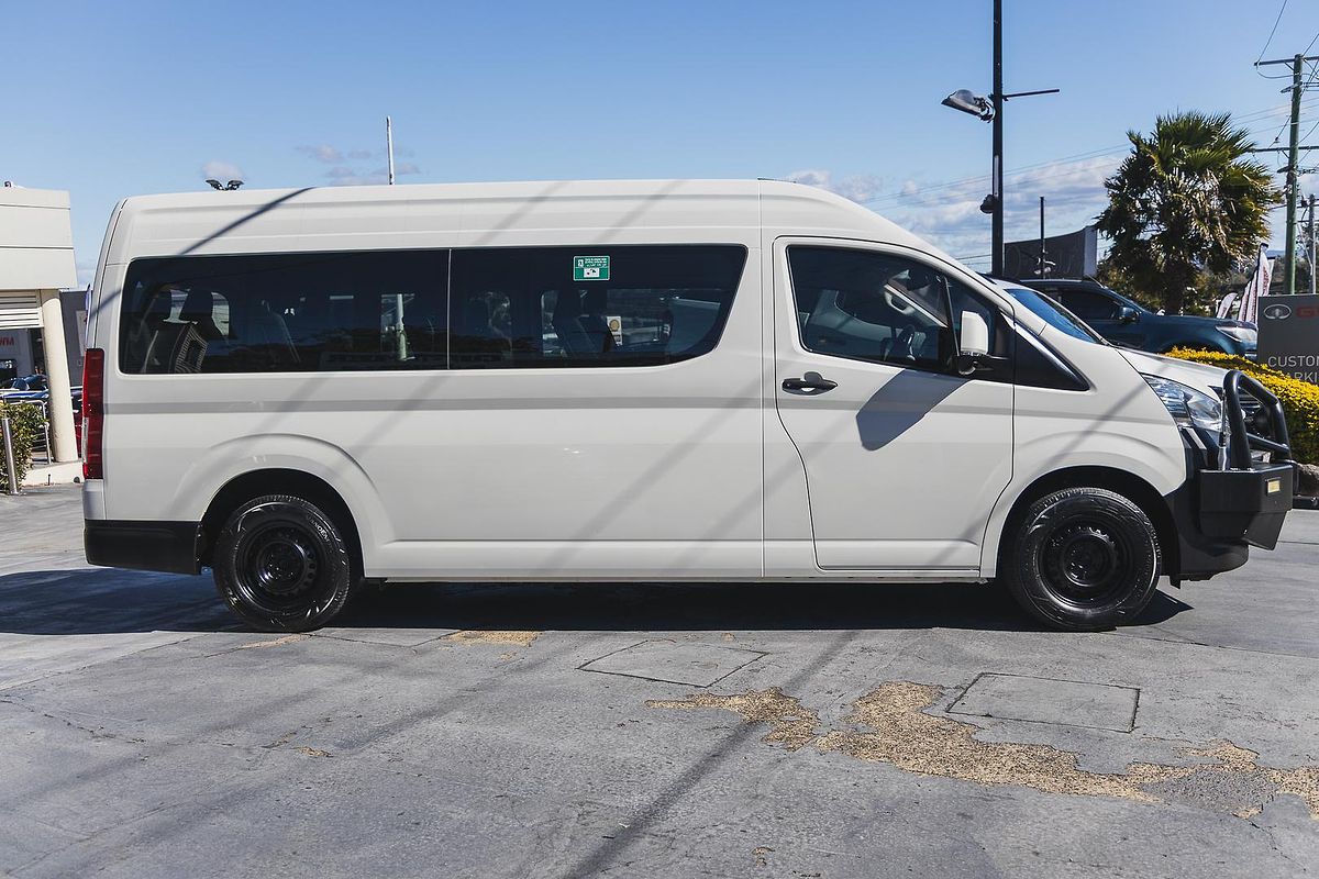 2020 Toyota Hiace Commuter GDH322R