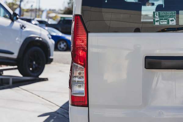 2020 Toyota Hiace Commuter GDH322R