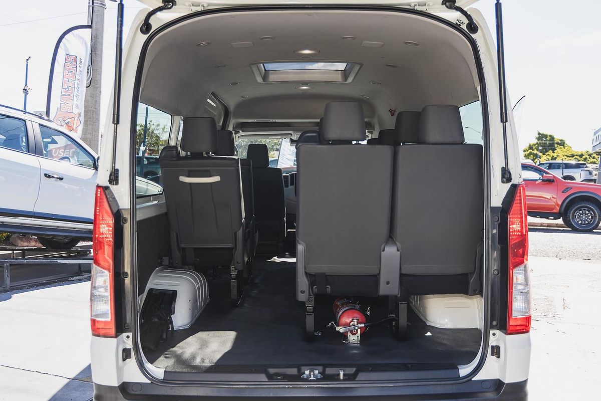 2020 Toyota Hiace Commuter GDH322R