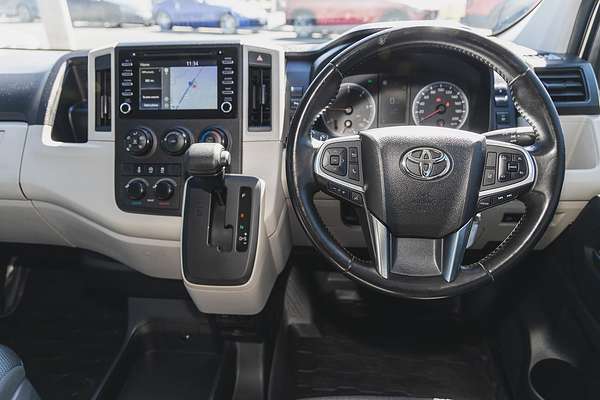 2020 Toyota Hiace Commuter GDH322R