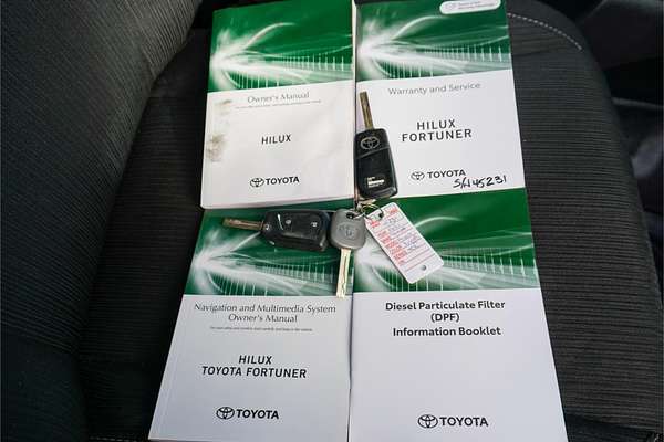 2021 Toyota Hilux SR GUN126R 4X4