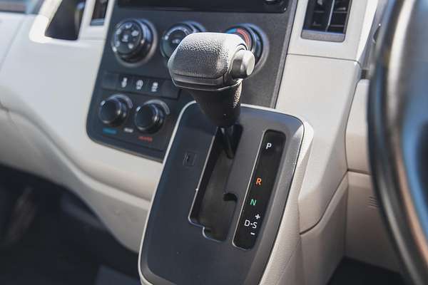 2020 Toyota Hiace Commuter GDH322R