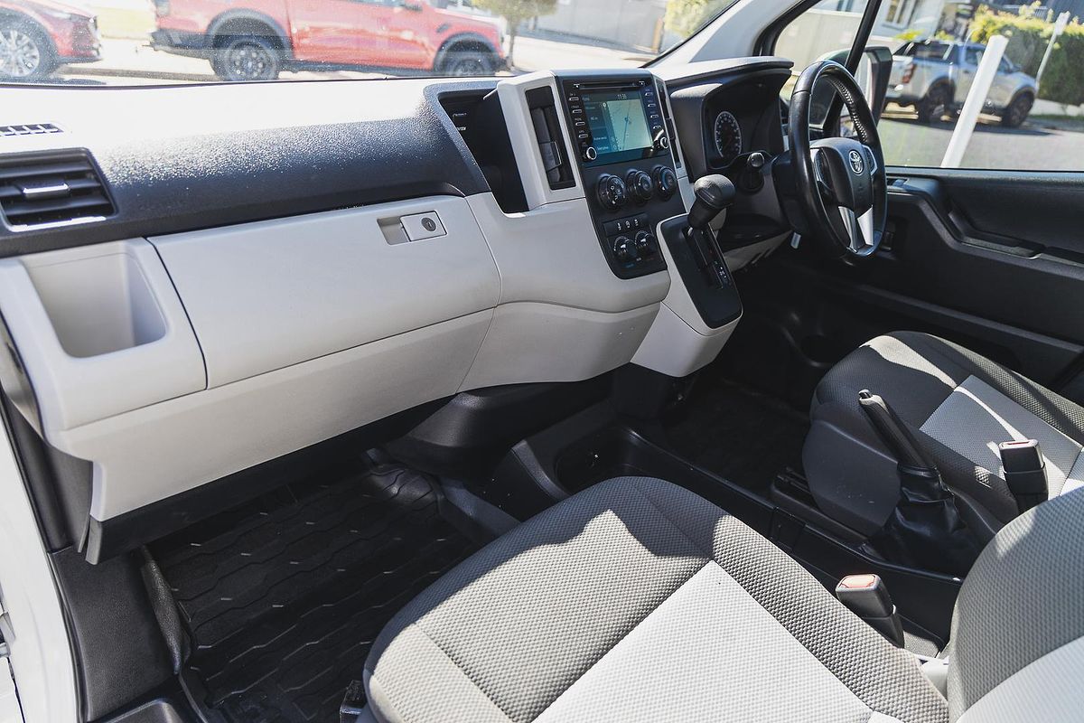 2020 Toyota Hiace Commuter GDH322R