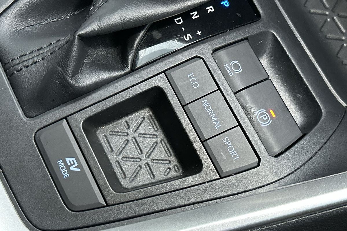 2020 Toyota RAV4 GX AXAH52R