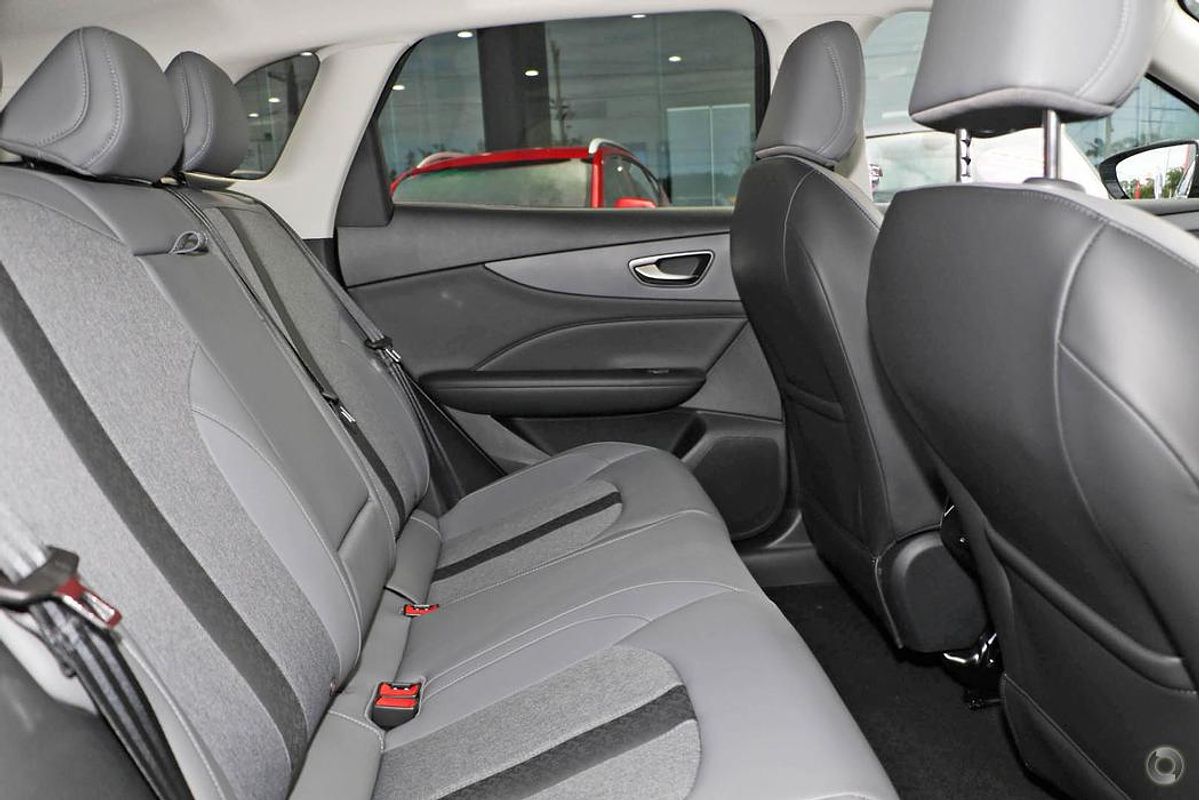 2025 MG MGS5 EV Essence 49 ZS3EM