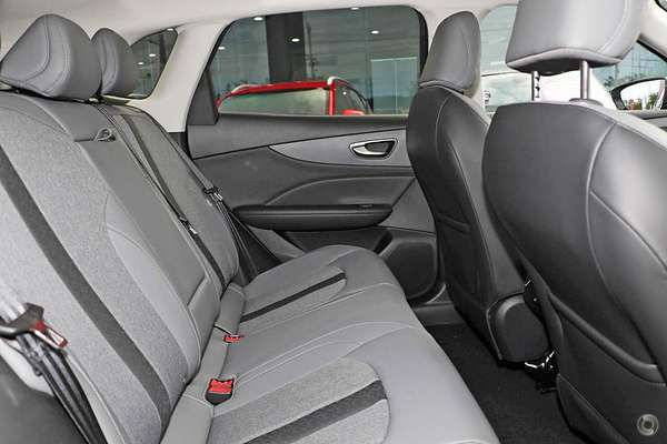 2025 MG MGS5 EV Essence 49 ZS3EM