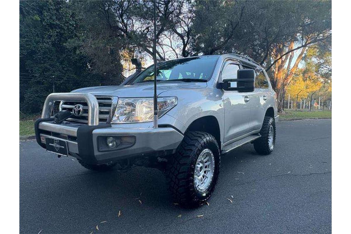 2008 Toyota Landcruiser Sahara VDJ200R