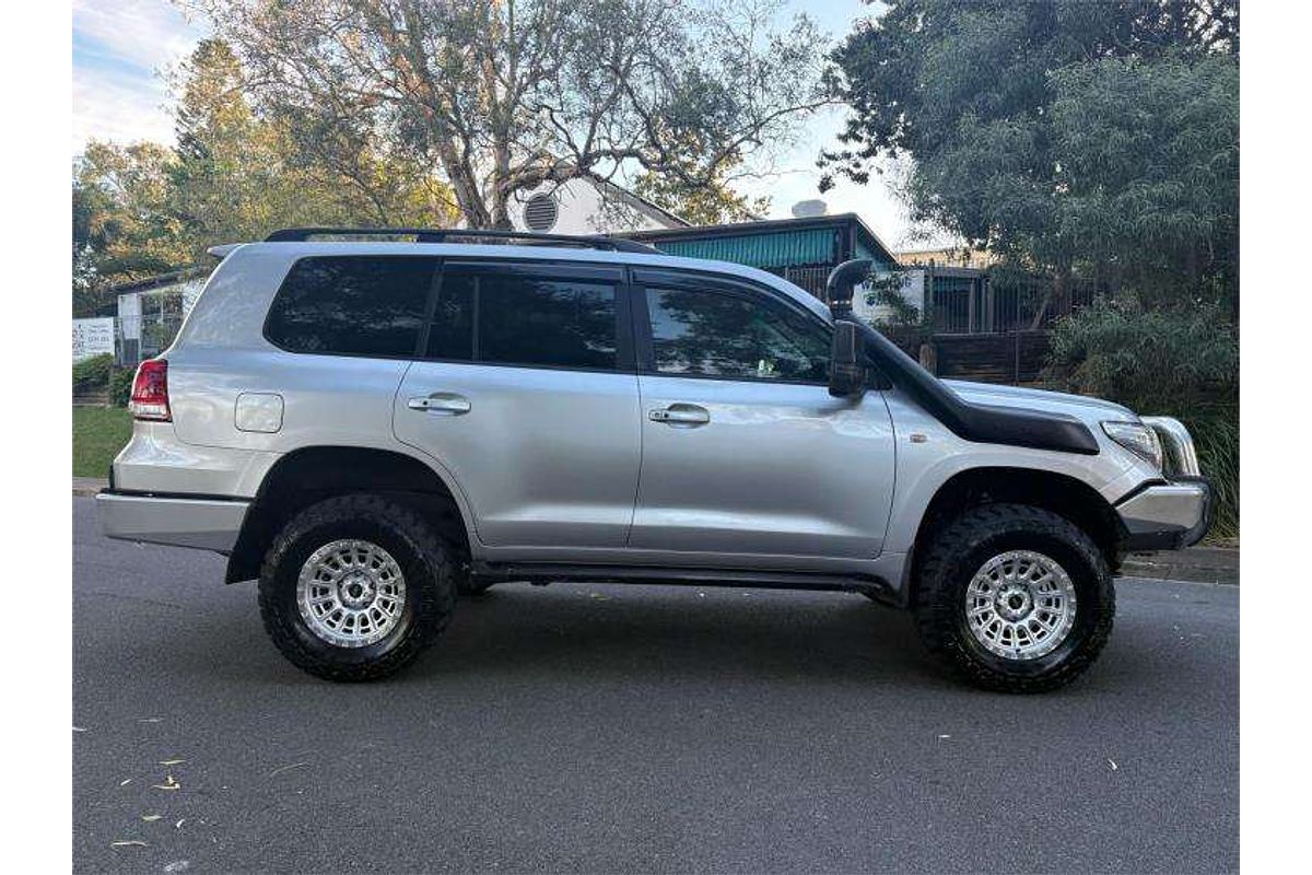 2008 Toyota Landcruiser Sahara VDJ200R