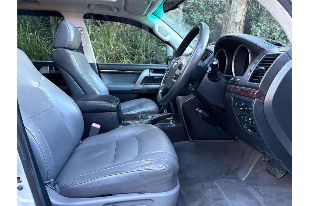 2008 Toyota Landcruiser Sahara VDJ200R