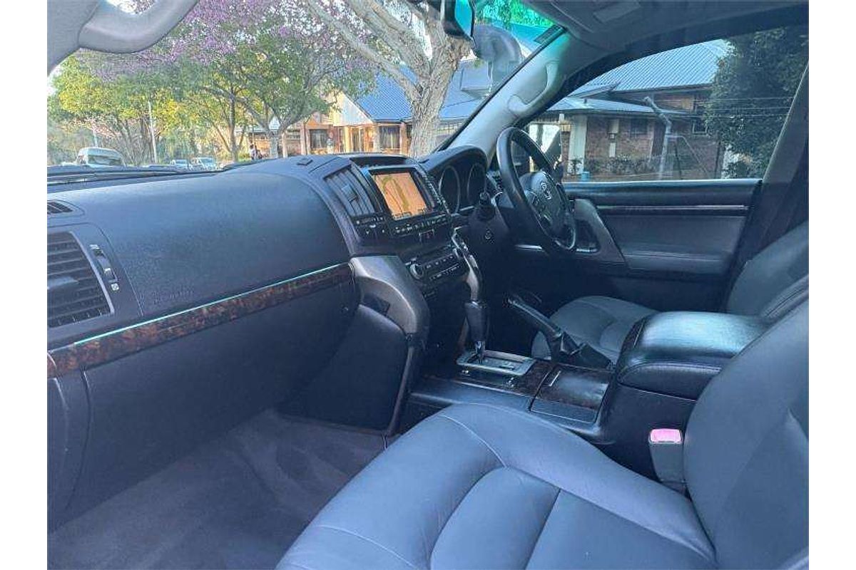2008 Toyota Landcruiser Sahara VDJ200R