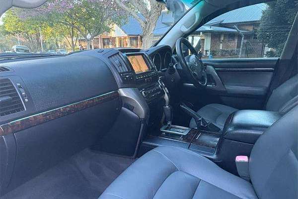 2008 Toyota Landcruiser Sahara VDJ200R