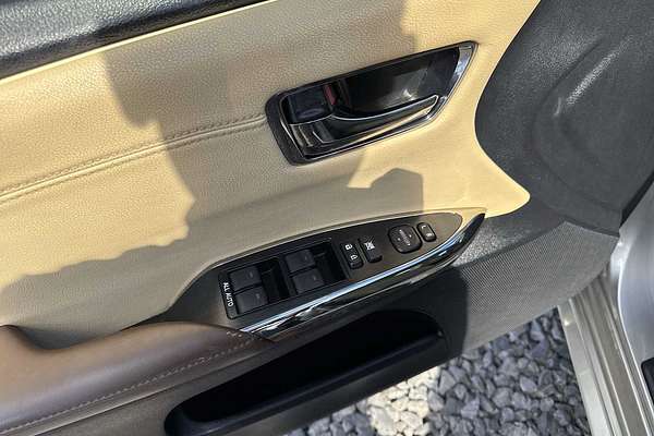 2013 Toyota Avalon XLE Premium