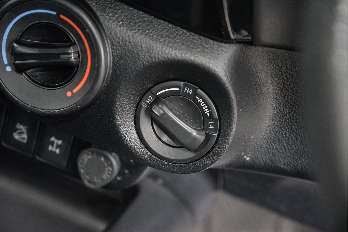 2019 Toyota Hilux SR GUN126R 4X4