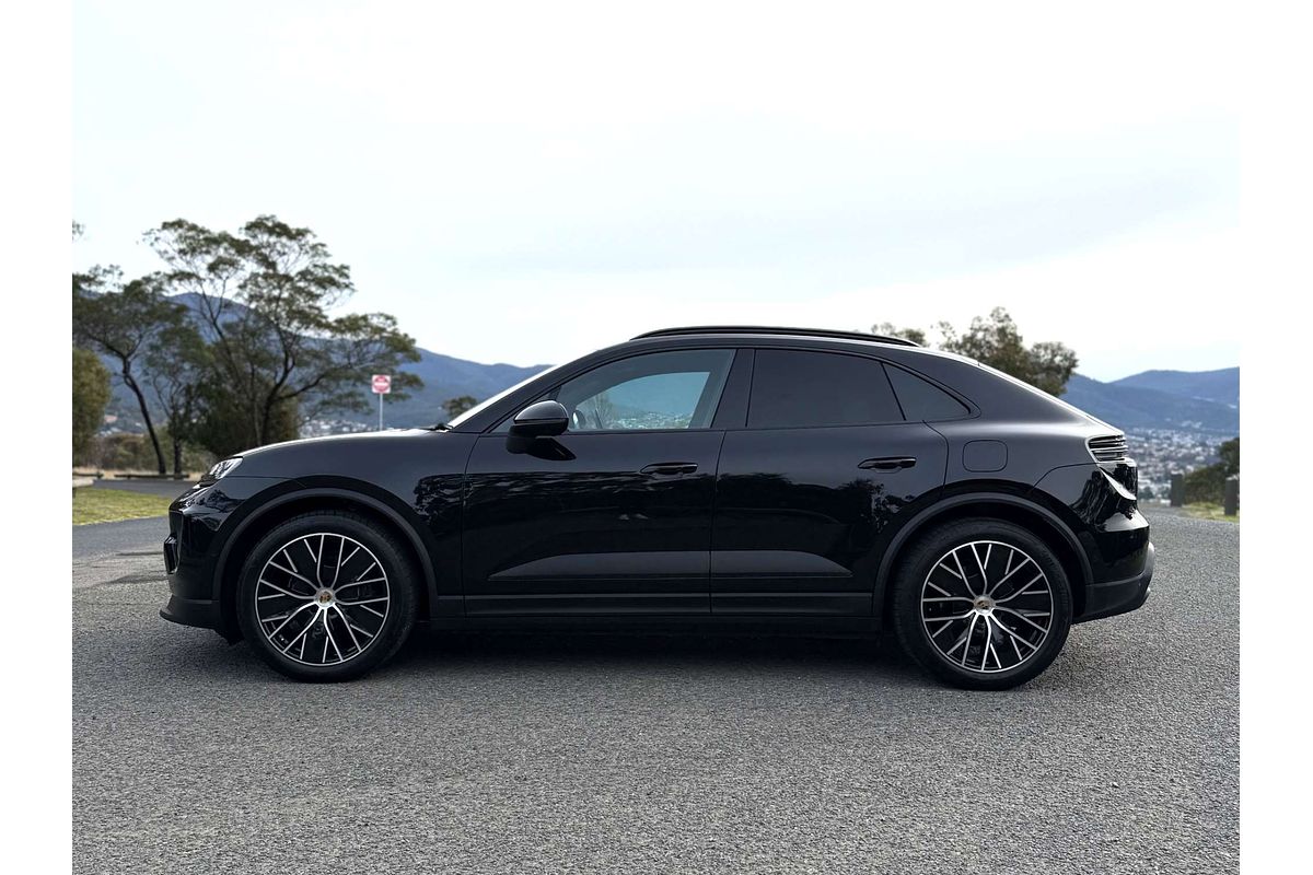 2024 Porsche Macan 4 XAB
