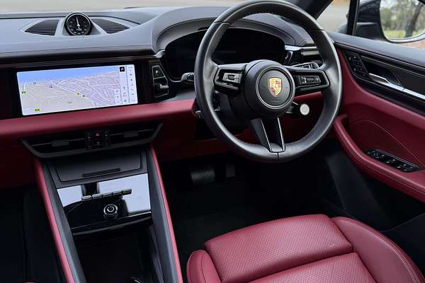 2024 Porsche Macan 4 XAB