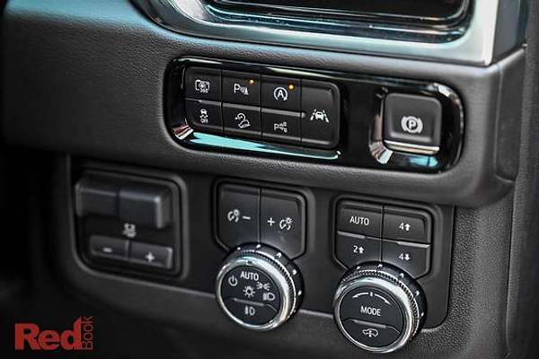 2025 GMC Yukon DENALI MY25