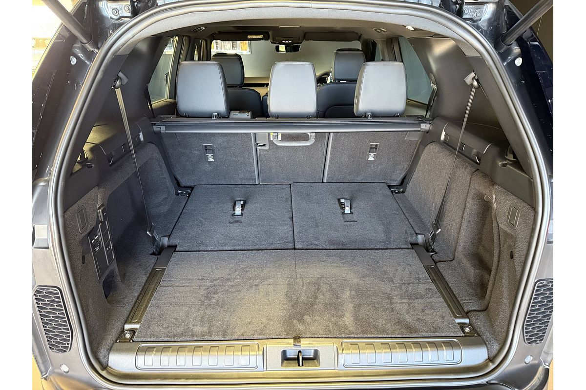 2025 Land Rover Discovery D350 S Series 5