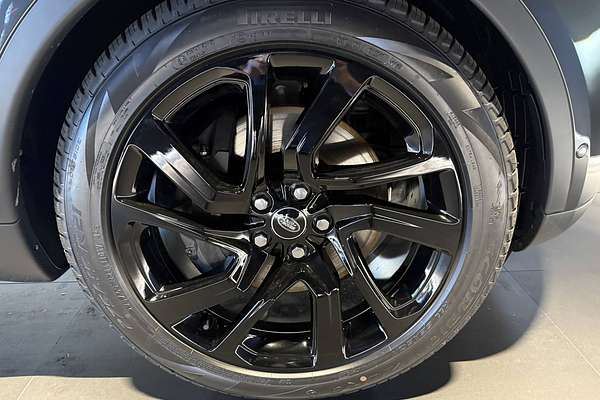 2025 Land Rover Discovery D350 S Series 5