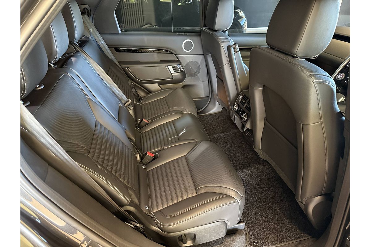 2025 Land Rover Discovery D350 S Series 5