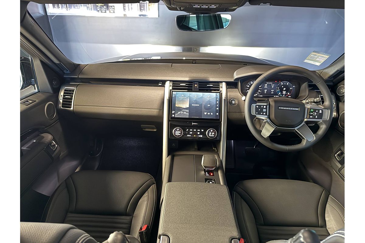 2025 Land Rover Discovery D350 S Series 5